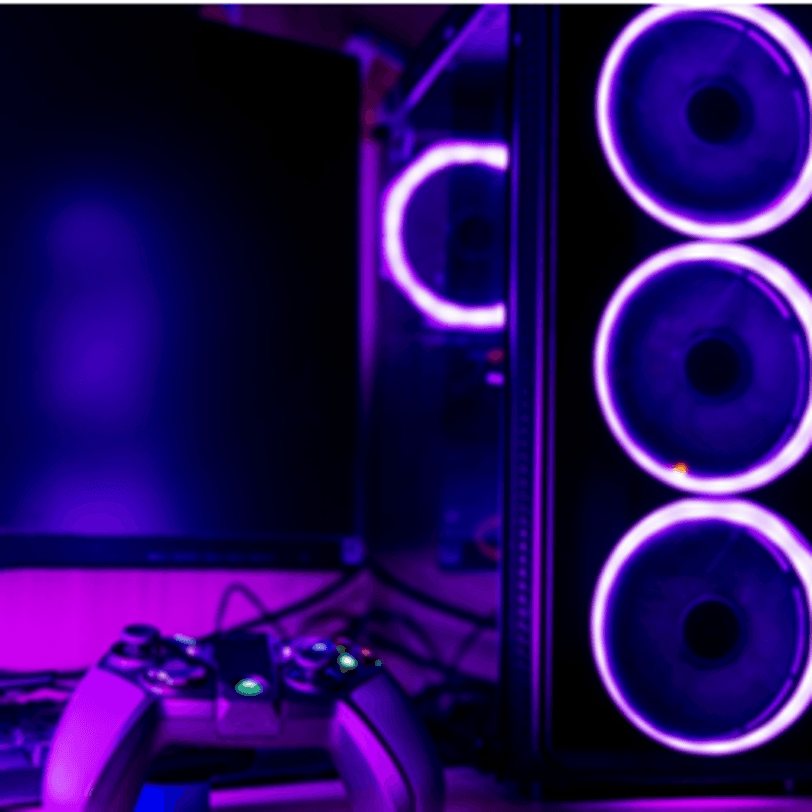 gaming-pc mit rosafarbener beleuchtung